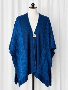 Simply Natural Trenza Capa Baby Alpaca Wool Blue Cable Knit Sweater Cape Poncho